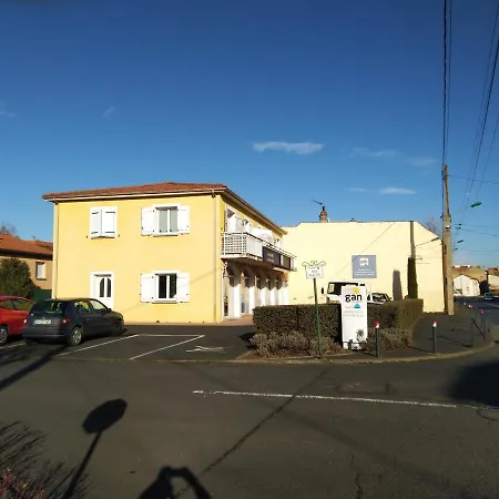 Logis Saint Austremoine Apartment Issoire Exterior photo